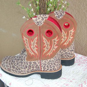 Ariat Shoes - Ariat Fatbaby Cowgirl Boots New Ariat Shoes - Ariat Fatbaby Cowgirl Boots New